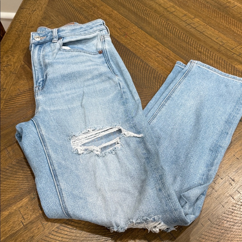American Eagle Mom Straight Jean High Rise Light Blue Denim Jeans 4 regular